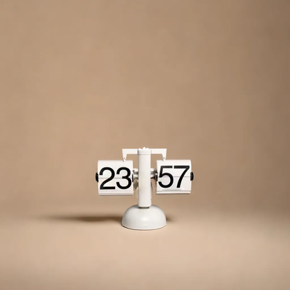 Flipping table clock